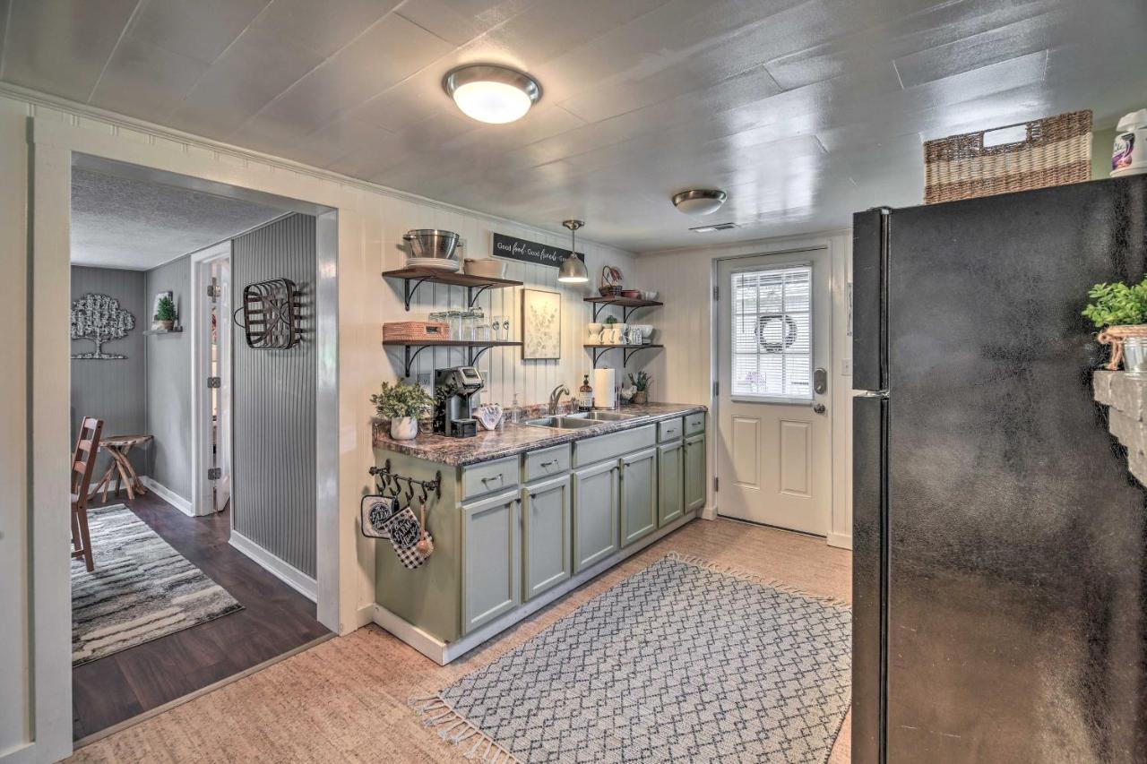Damascus Cottage With Fire Pit - 1 Mi To Trails エクステリア 写真
